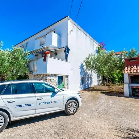 Jadranka Apartment *